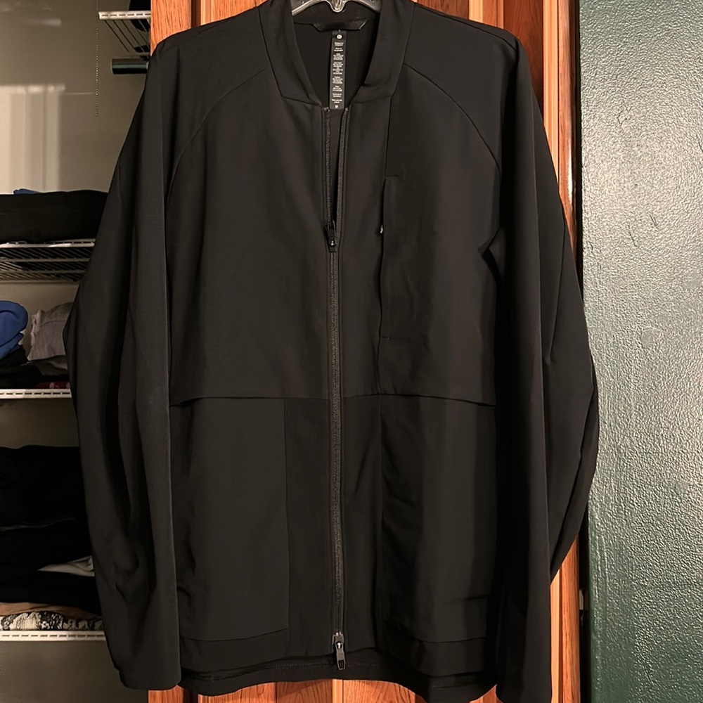 Lululemon Men’s Jacket